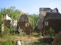 IMG_2798 abandoned house used to dry cow dung